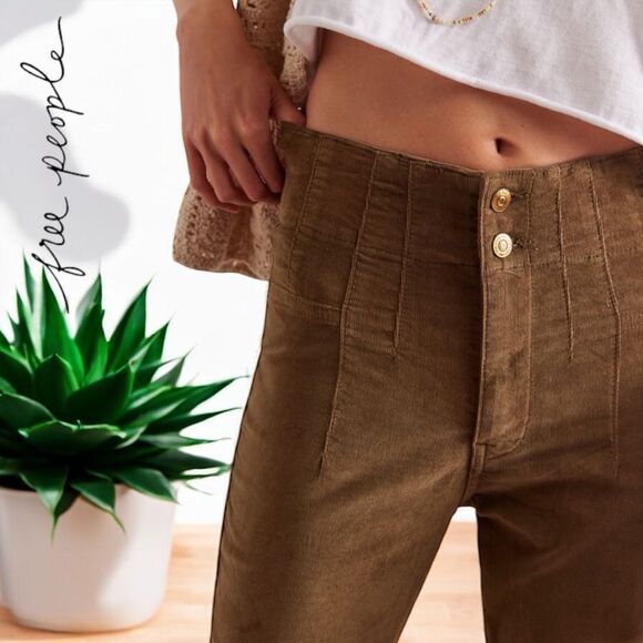 Free People Jayde Seamed Corduroy Flare Pants Jeans in the Size 32 in Fir Green - Picture 16 of 16
